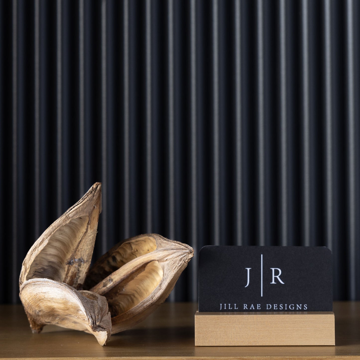 Real Reserved Gold Sora Pod Décor