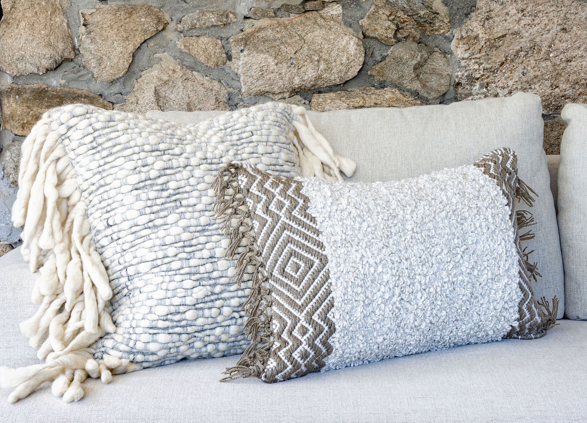 styled-brown-white-lumbar-pillow-interior-design-jill-rae-designs-ridgefield-ct